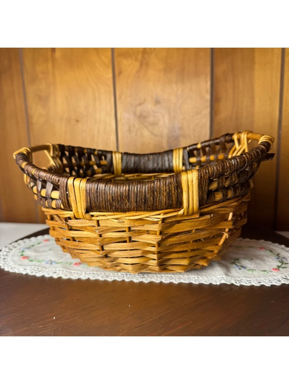 Vintage Two Tone Woven Wicker Basket Rustic Boho Farmhouse Storage Decor 10x8x6